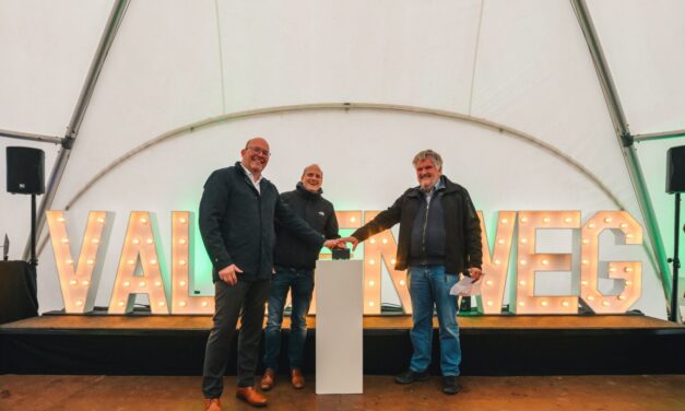 Zonnepark in Delfzijl geopend