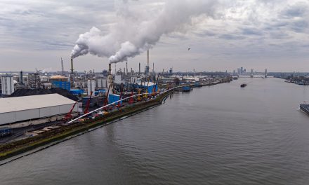 Gestuurde boring WarmtelinQ onder Nieuwe Maas