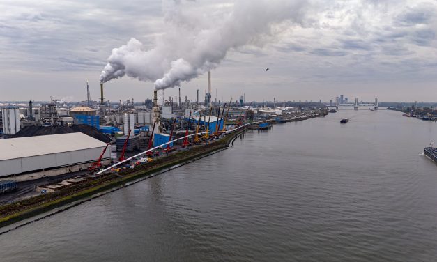 Gestuurde boring WarmtelinQ onder Nieuwe Maas