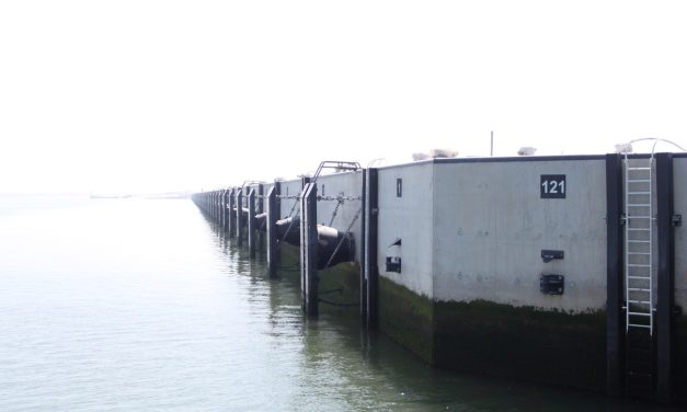 Extra kades voor veerdienst in Eemshaven