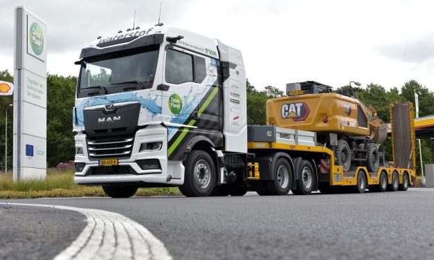 Waterstofdemotruck in gebruik genomen